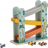 Utrka staza s tri drvena autića