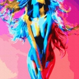 Dijamantno slikanje – žena okupana bojama 30 × 40 cm