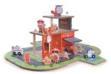Drvena vatrogasna postaja 2 u 1 – postaja i vozilo