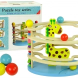 Drvena tobogan-staza s perlicama i motivom žirafe