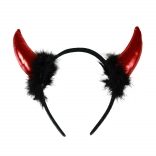 Vražje rogove s perjem